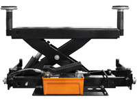 Atlas&reg; RJ-6000 Rolling Air/Hydraulic Center Jack 6,000 Lbs. Capacity and Truck Adapters